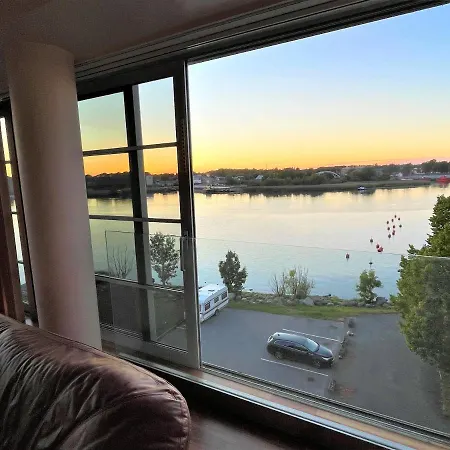 Ringi 37 Riverview Holiday Apartments Pärnu Eksteriør billede